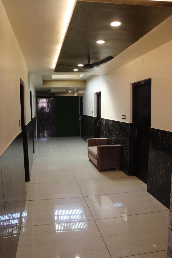 Hotel Famous Haridwār Zewnętrze zdjęcie